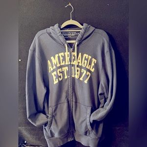Men’s American Eagle Zip Up Hoodie Size XL. Navy Blue with Logo Printed on Front